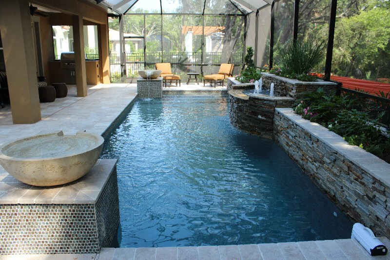 025 - Classic Pool with Raised Bubblers and Water Bowls