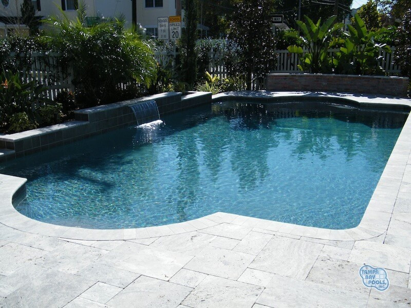 091 - Classic Pool with Sheer Descent Wall