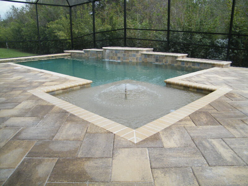 005 - Geometric Pool with Sunshelf and Raised Sheer Descents