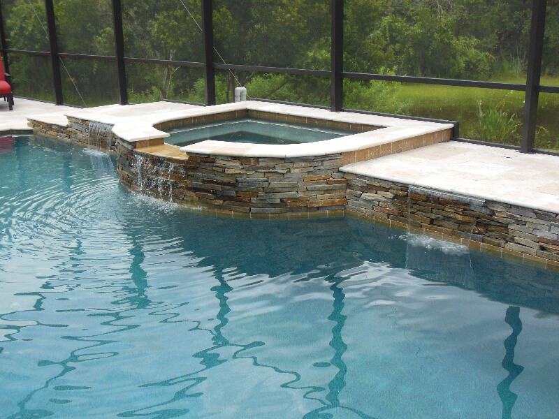 0030 - Raised Spa with Spillover