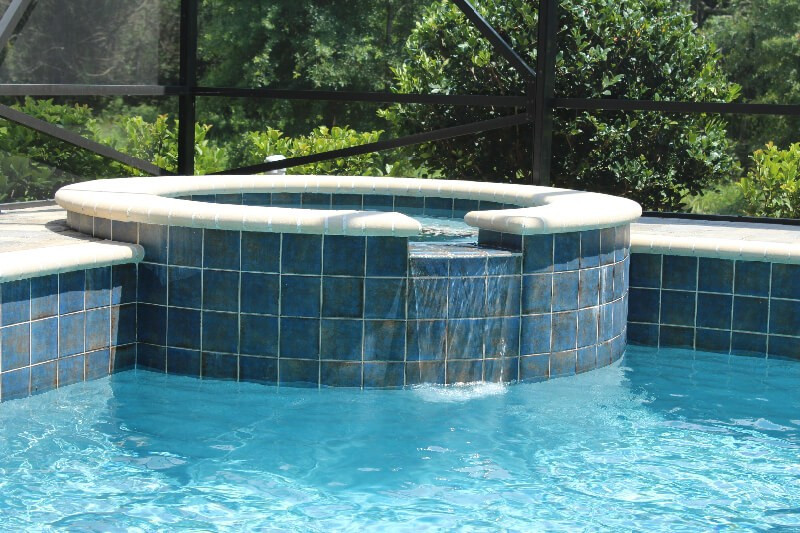 0050 - Raised Spa with Spillover