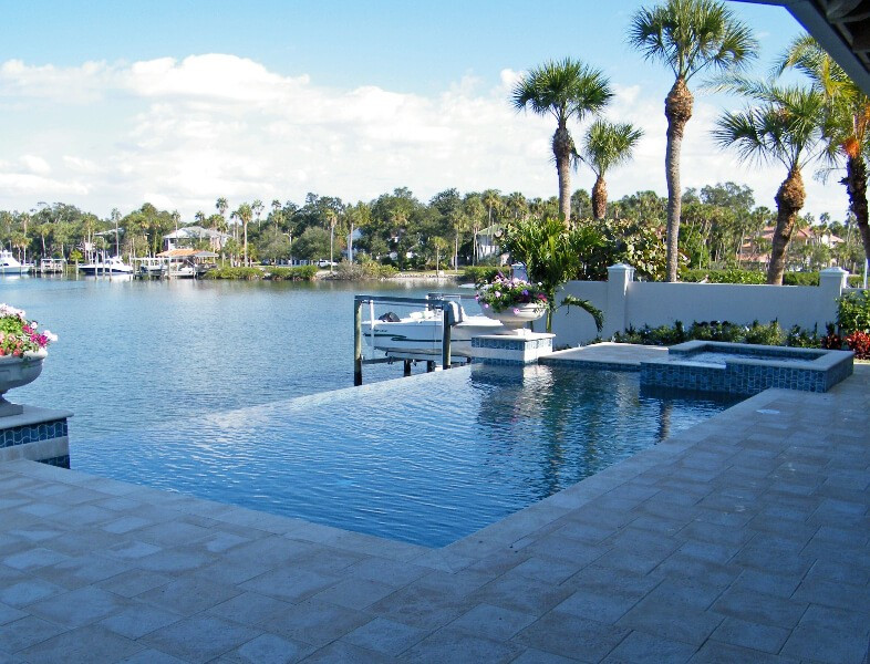 009 - Infinity Edge Pool