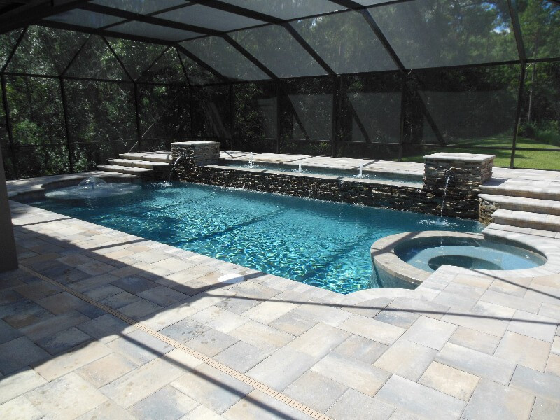 013 - Classic Pool and Spa with Raised Bubblers and Scuppers