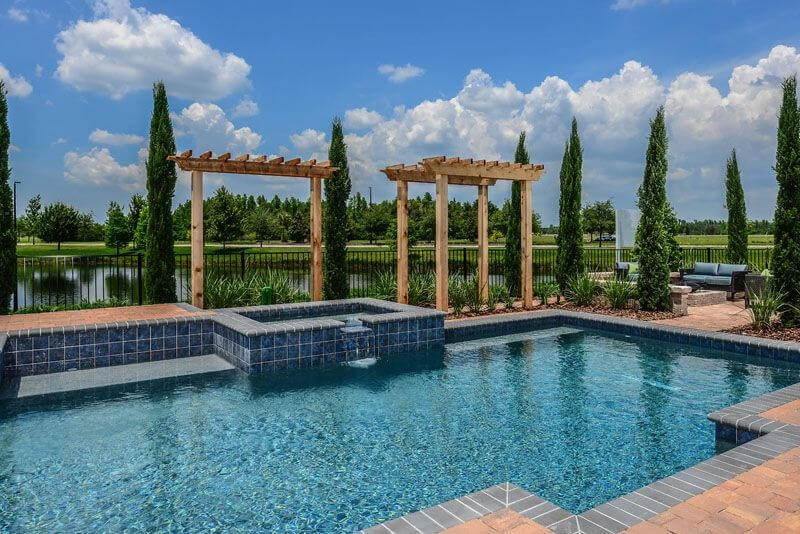 015 - Classic Pool with Raised Spa