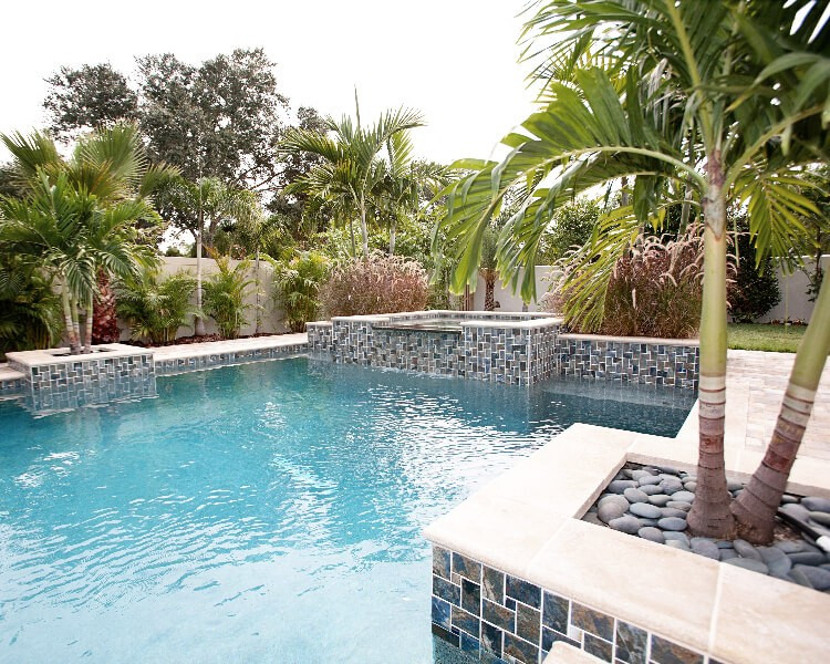 031 - Classic Pool with Raised Spillover Spa and Planters