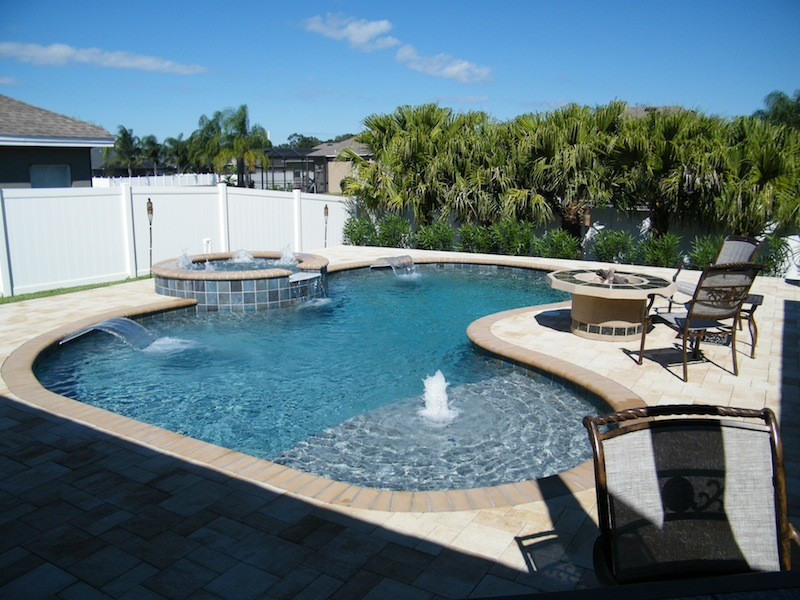 037 - Freeform Pool and Spa with Sunshelf and Sheer Descents