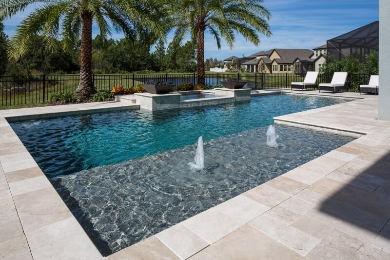 1003 - Classic Sunshelf Pool with Bubblers