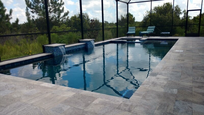 1009 - Classic Pool and Leveled Spa with Raised Sheer Descents