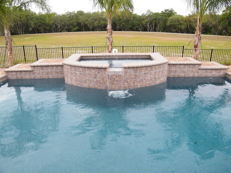 080 - Raised Spa with Spillway