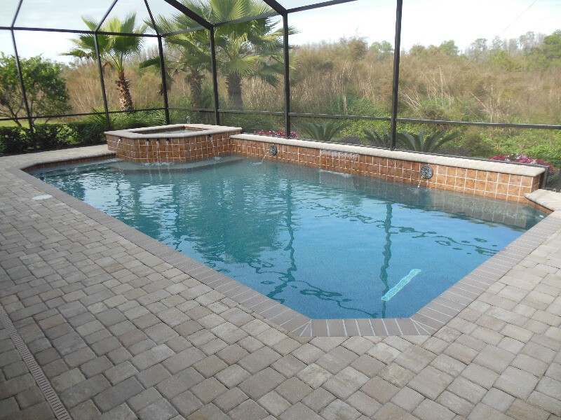 190 - Classic Pool with Raised Spa and Sheer Descent