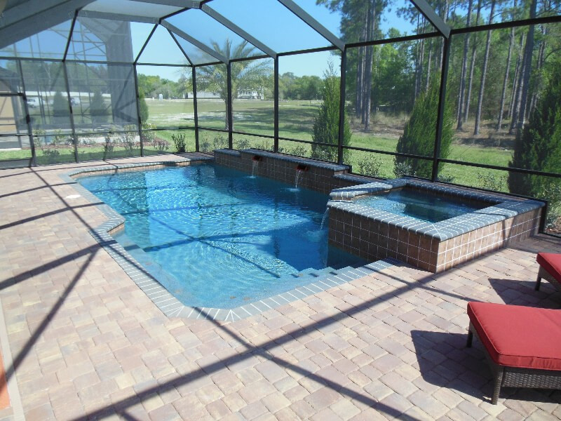 200 - Classic Pool with Raised Spa