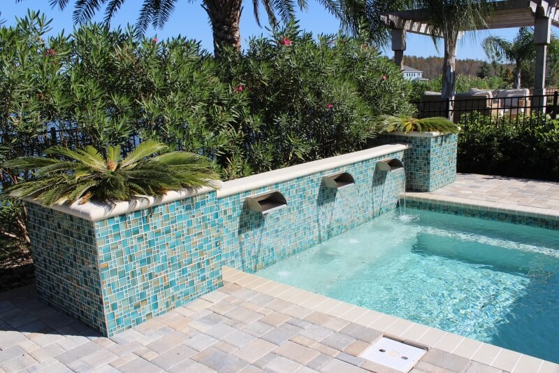 3004 - Square Spa with Scupper Wall