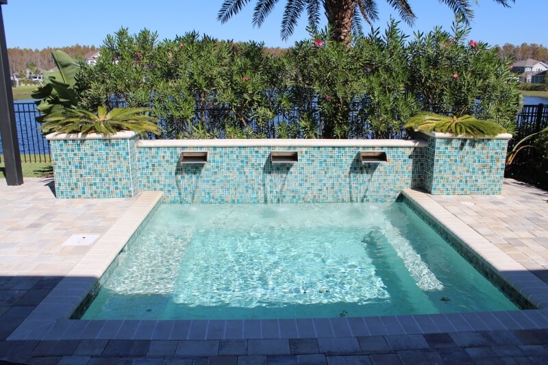 3005 - Square Spa with Scupper Wall