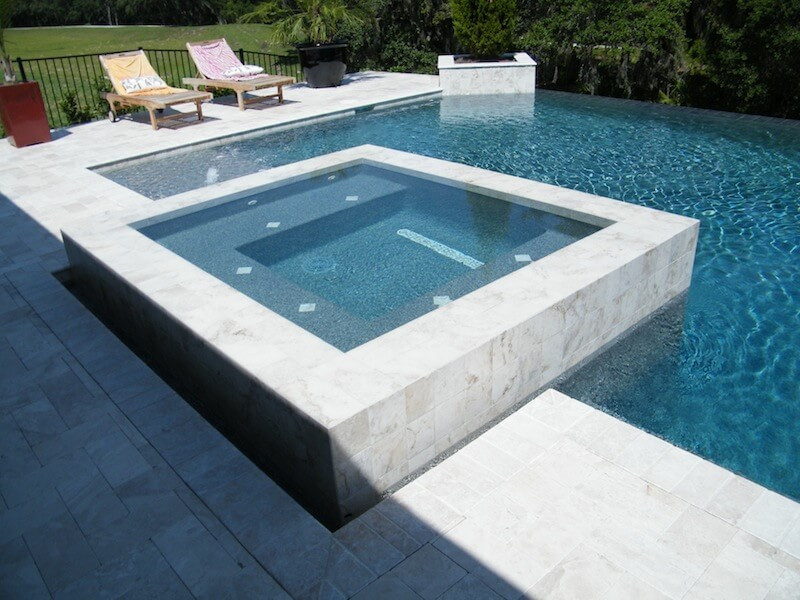 3017 - Infinity Edge Spa