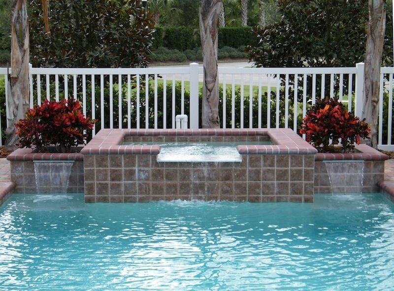 3021 - Raised Spa with Planters